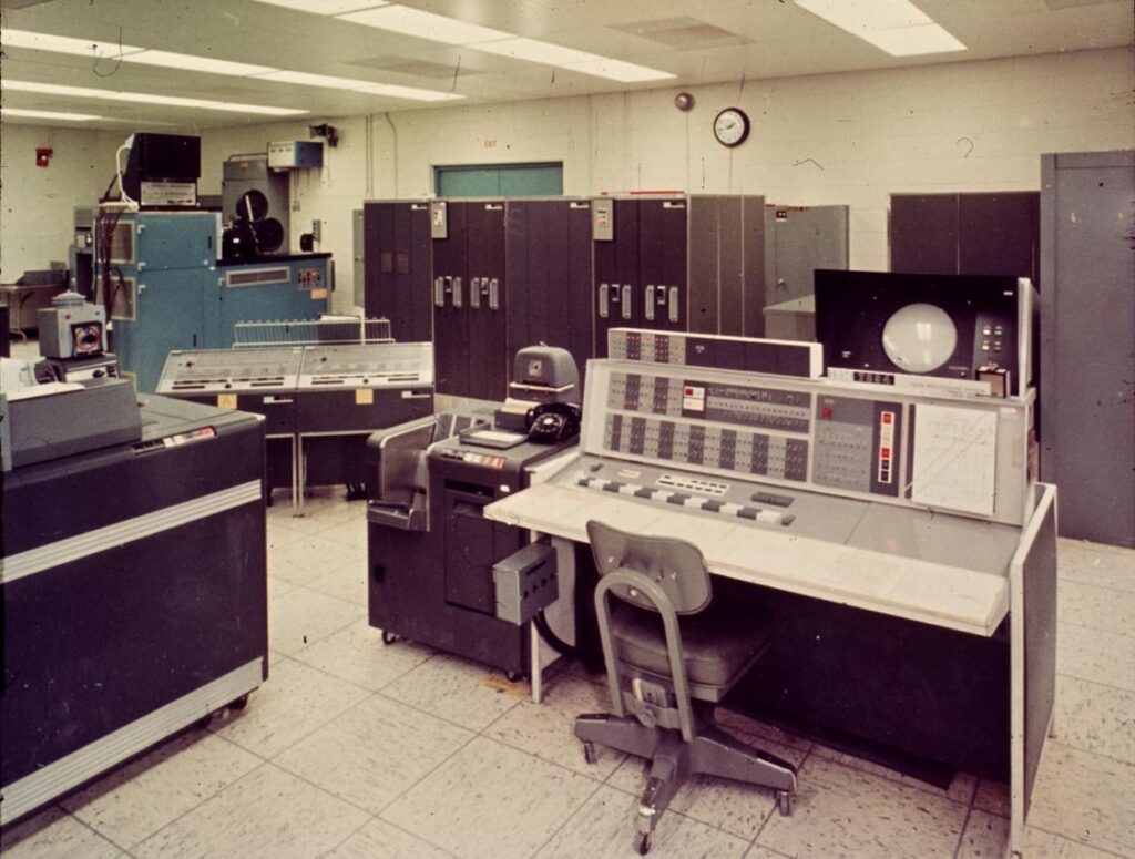 First schoonschip program run on IBM 7094 mainframe